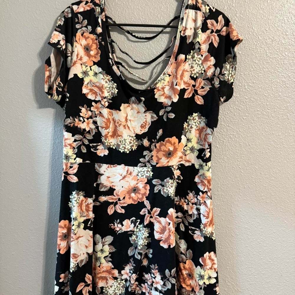 Bobbie Brooks Black Floral Tunic